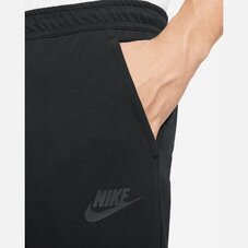 Спортивные штаны Nike Sportswear Tech Essentials DD5293-010