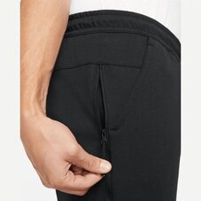 Спортивные штаны Nike Sportswear Tech Essentials DD5293-010