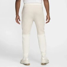 Спортивні штани Nike Tech Fleece FB8002-104