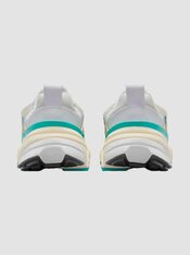 Кроссовки женские Nike V2K Run FD0736-105