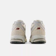 Кроссовки New Balance 2002R M2002RLN