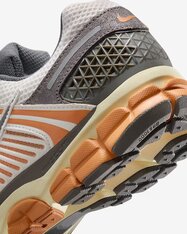 Кроссовки Nike Zoom Vomero 5 IB7469-030