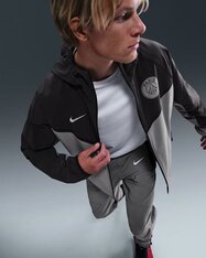 Ветровка Nike París Saint-Germain Tech Windrunner HQ4981-060