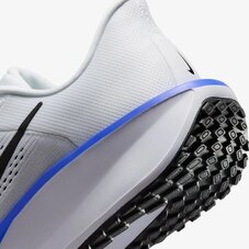 Кросівки бігові Nike Quest 6 FD6033-102