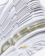 Кросівки Nike Air Max Plus 3 CW1417-100