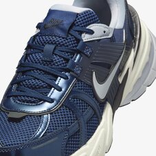 Кроссовки Nike V2K Run HJ4497-400