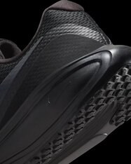 Кросівки бігові жіночі Nike Revolution 8 HJ8485-002