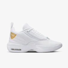 Кроссовки женские Jordan Max Aura 6 FQ7943-117