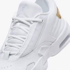 Кроссовки женские Jordan Max Aura 6 FQ7943-117