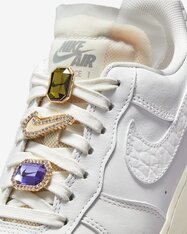 Кроссовки женские Nike Air Force 1 Low Premium DN5463-100