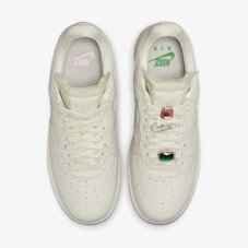 Кроссовки женские Nike Air Force 1 Low Premium DN5463-001