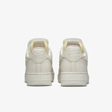 Кроссовки женские Nike Air Force 1 Low Premium DN5463-001