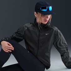 Вітровка жіноча Nike Tempo Flash HV2985-010