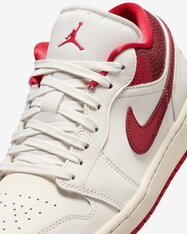 Кросівки жіночі Air Jordan 1 Low SE HJ9338-106