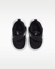 Кросівки дитячі Nike Team Hustle D 12 HF6281-002