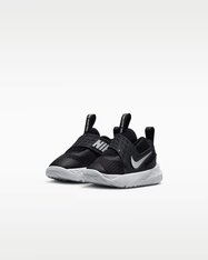 Кросівки дитячі Nike Team Hustle D 12 HF6281-002