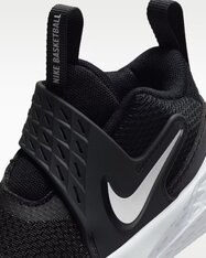 Кросівки дитячі Nike Team Hustle D 12 HF6281-002