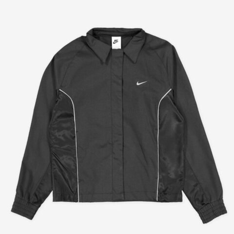 Куртка жіноча Nike Sportswear Woven HQ3750-010