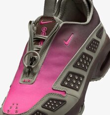 Кросівки жіночі Nike Air Max SNDR IB7702-300