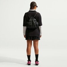 Футболка жіноча Nike Classic IR7848-010