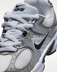 Кросівки Nike V5 RNR HQ6412-100