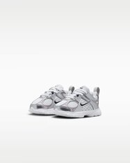 Кросівки дитячі Nike V5 RNR HQ6413-100