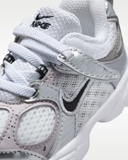 Кросівки дитячі Nike V5 RNR HQ6413-100