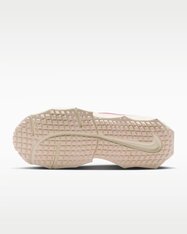 Кросівки жіночі Nike Aura Edge HQ7025-100