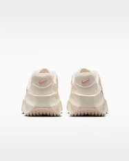 Кросівки жіночі Nike Aura Edge HQ7025-100