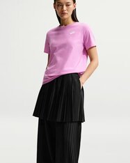 Футболка жіноча Nike Sportswear Club Essentials DX7902-503